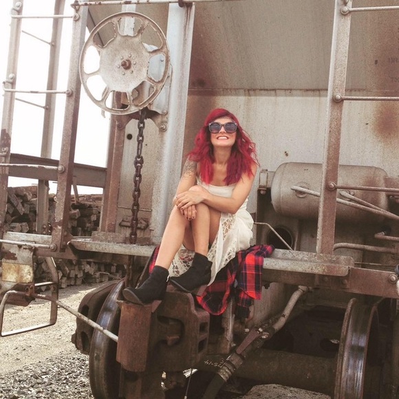 HEY IM HEATHER - Picture 4 of 6